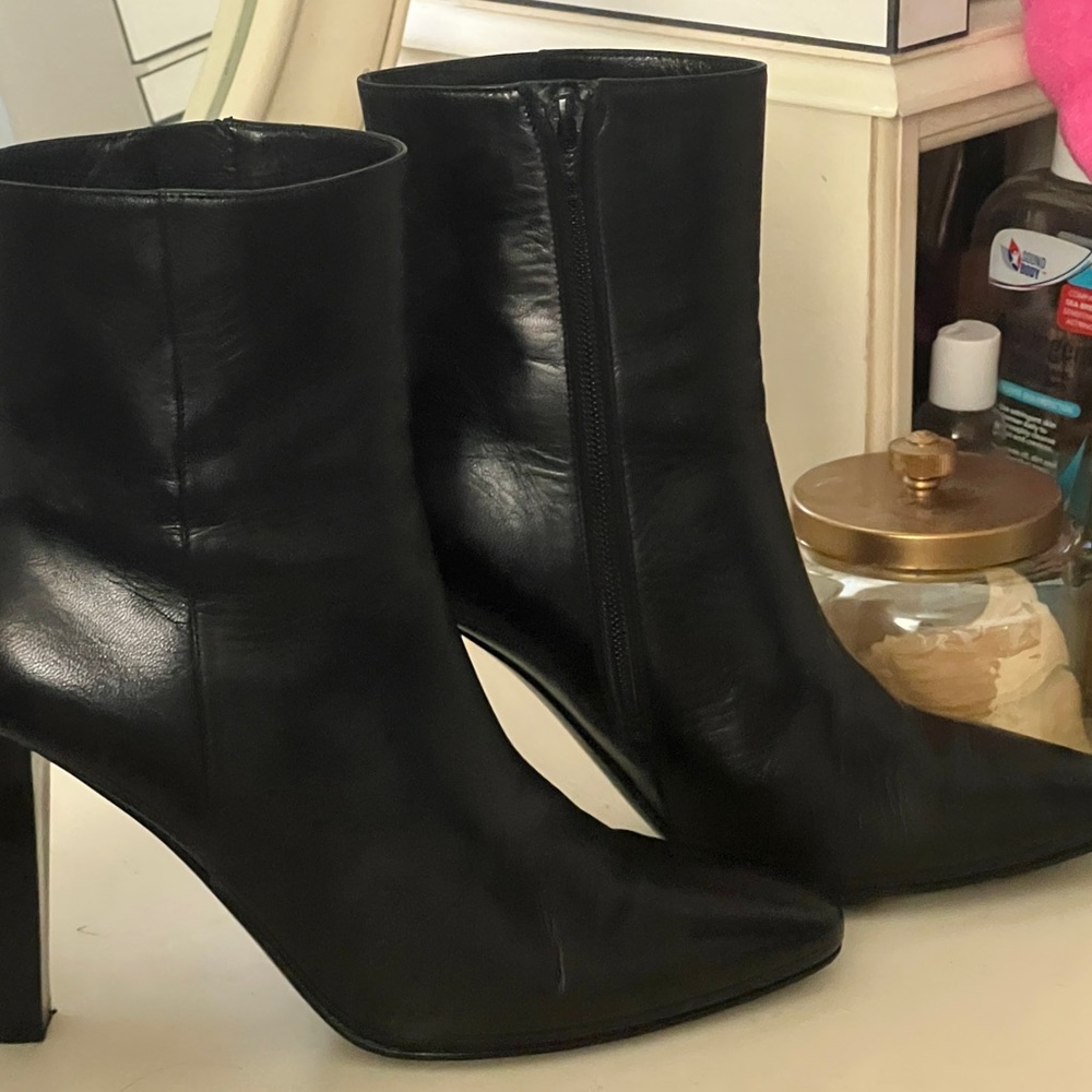 Elegant Black Women's Boots